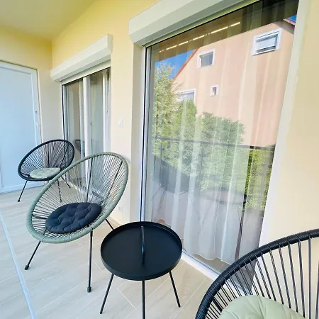 Kethly Premium Apartment